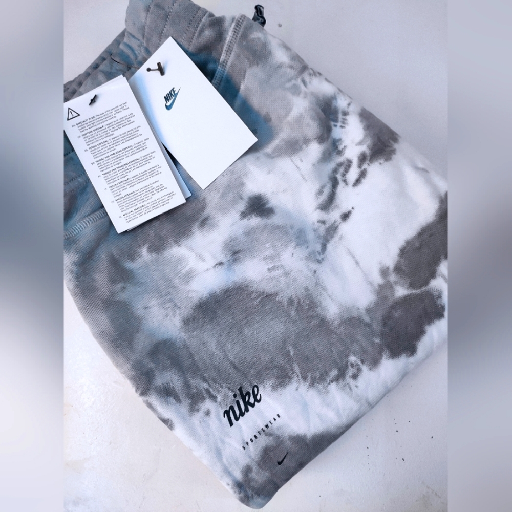 Nike Women's Sportswear Reverse Tie-Dye Fleece Jogger Sweatpants
